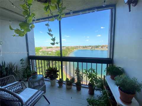 10288 NW 9 ST CIR, Miami, FL 33172