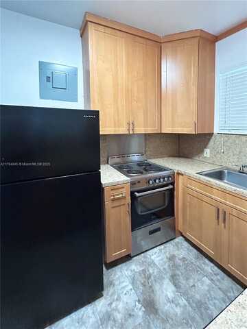 1141 SE 6th Ter, Fort Lauderdale, FL 33316