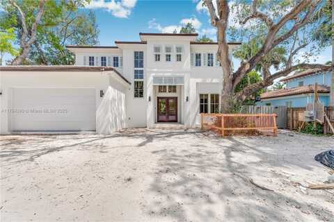 6747 SW 77th Ter, South Miami, FL 33143