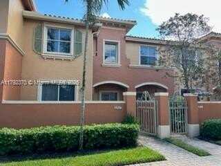 2207 Clipper Pl, Dania Beach, FL 33312