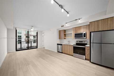 555 NE 8th St, Fort Lauderdale, FL 33304