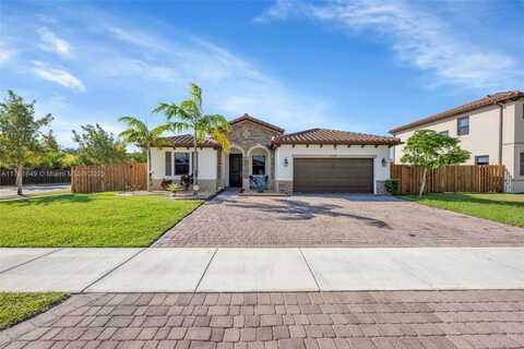 2594 SE 2nd St, Homestead, FL 33033