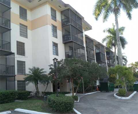 5570 NW 44th St, Lauderhill, FL 33319