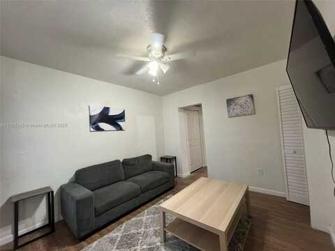 200 NW 13th St, Miami, FL 33136