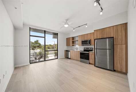 555 NE 8th St, Fort Lauderdale, FL 33304