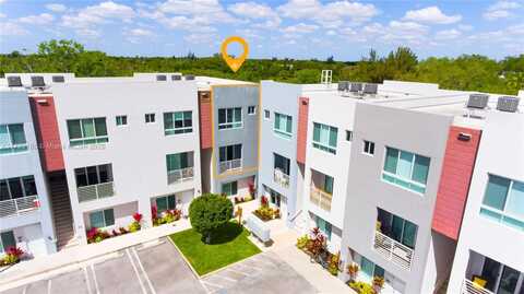 2535 NE 193rd St, Miami, FL 33180