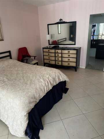 18555 NE 14th Ave, Miami, FL 33179