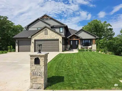 4412 Grande Bluffs Court, Manhattan, KS 66503