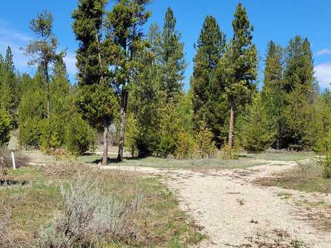 16 Mineral Drive, Cascade, ID 83611