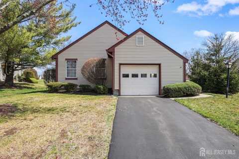18 Yorkshire Drive, Monroe, NJ 08831