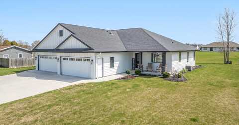 1409 Center Ave, Oostburg, WI 53070