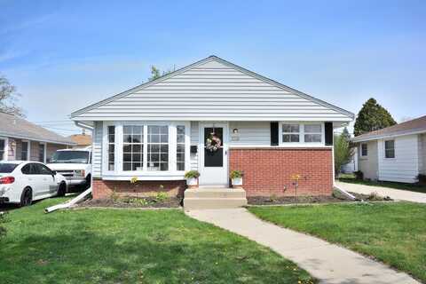 7738 W Eden Pl, Milwaukee, WI 53220