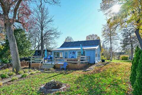 2701 Lakeshore Dr, Kansasville, WI 53139