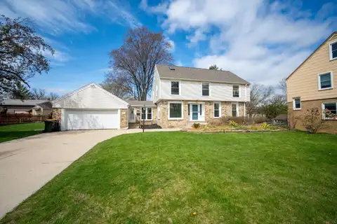 1311 S 123rd St, West Allis, WI 53214