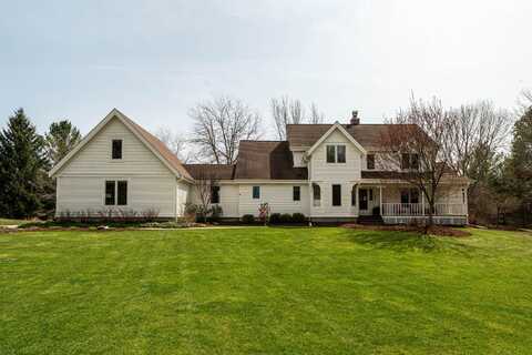 8925 Pleasant Valley Rd, Cedarburg, WI 53012