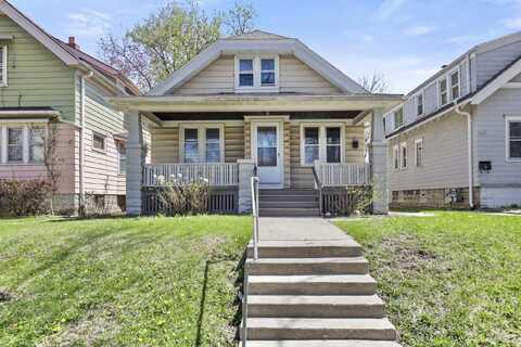 936 N 37th St, Milwaukee, WI 53208