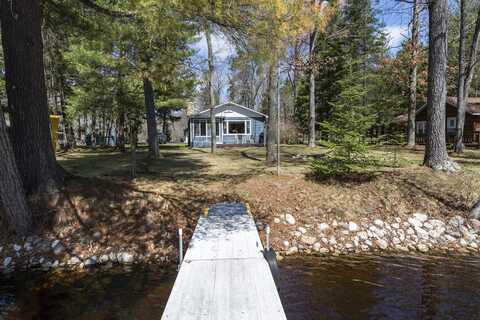 N7239 Stroika Ct, Crivitz, WI 54114