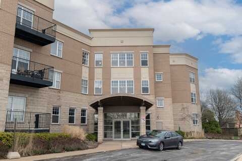 10900 W Bluemound Rd, Wauwatosa, WI 53226