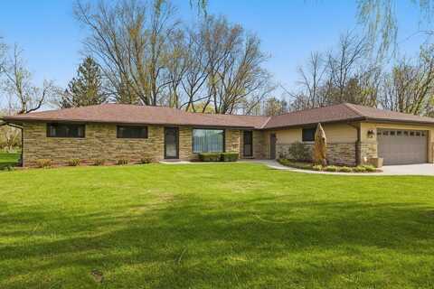 N72w16850 Good Hope Rd, Menomonee Falls, WI 53051