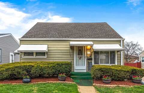 5144 W Norwich St, Milwaukee, WI 53220