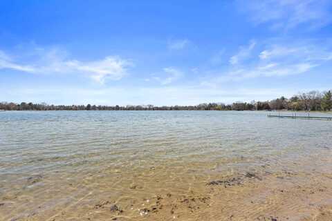 W378s4807 E Pretty Lake Rd, Dousman, WI 53118