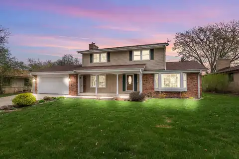 2840 N 117th St, Wauwatosa, WI 53222