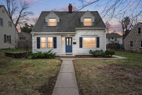 2938 N 90th St, Milwaukee, WI 53222