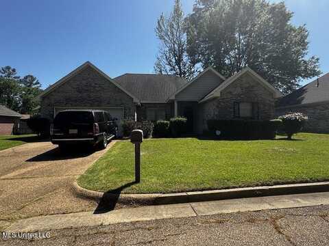 5 Woodhaven Gardens Circle, Jackson, MS 39206