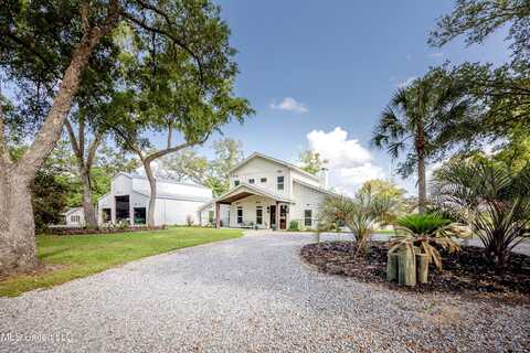 8912 Dixie Street, Ocean Springs, MS 39564