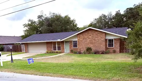 11574 Bluff Lane, Gulfport, MS 39503