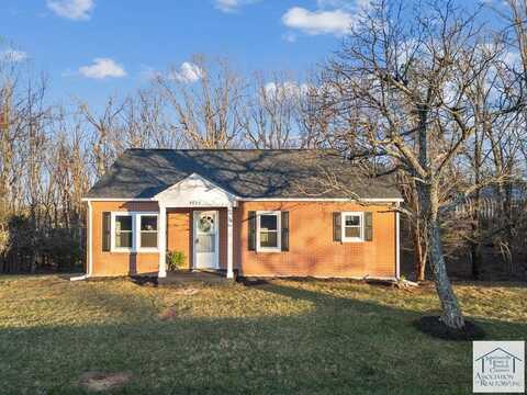 4920 Philpott Dr, Bassett, VA 24055