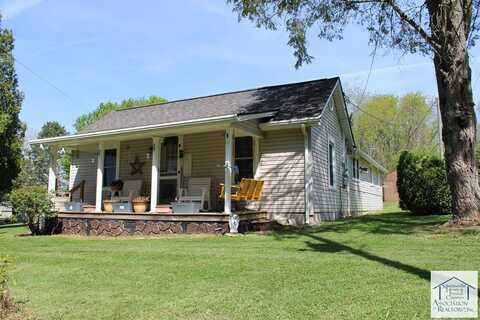 235 Windsor Road, Woodlawn, VA 24381