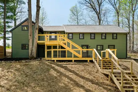 1526 Curly Shingles Road, Nashville, IN 47448