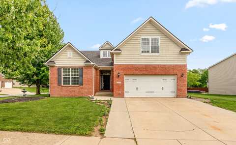 18680 Long Walk Lane, Noblesville, IN 46060