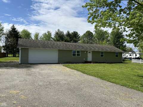 1435 E New Road, Greenfield, IN 46140