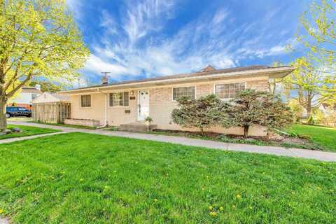 2107 Hollywood, Grosse Pointe Woods, MI 48236