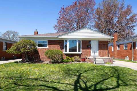 21601 Arrowhead, Saint Clair Shores, MI 48082