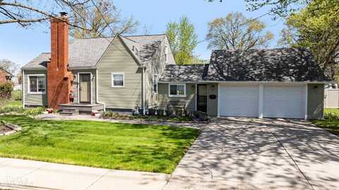 19059 Huntington, Harper Woods, MI 48225