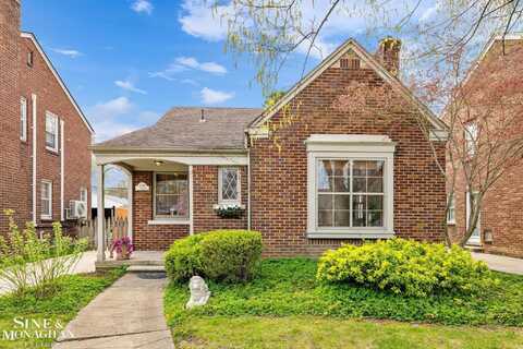 2049 Lochmoor, Grosse Pointe Woods, MI 48236