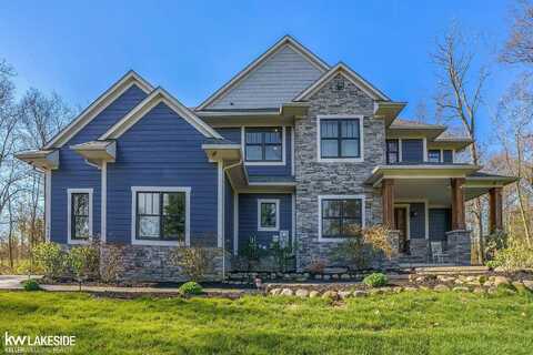 1040 E Silverbell, Lake Orion, MI 48360