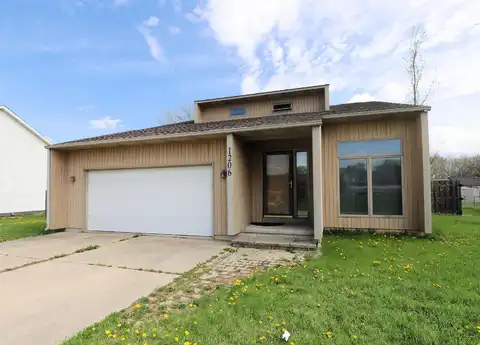1206 River Forest, Flint, MI 48532