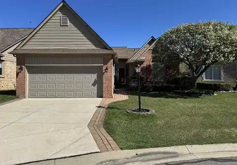6647 Cross Creek, Washington, MI 48094