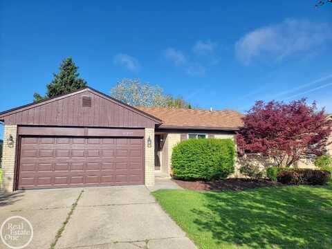 45897 Hollowoode, Macomb, MI 48044