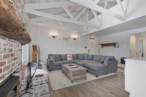 244 Lakeview Blvd #156, Mammoth Lakes, CA 93546