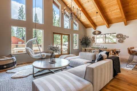 490 Hillside Drive, Mammoth Lakes, CA 93546