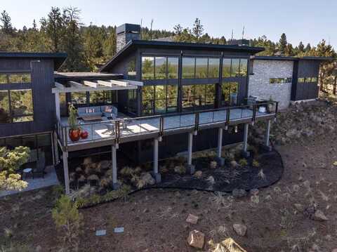 2060 NW Perspective Drive, Bend, OR 97703