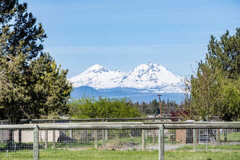 64950 Glacier View Drive, Bend, OR 97703
