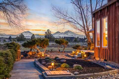 17665 Paladin Drive, Bend, OR 97703