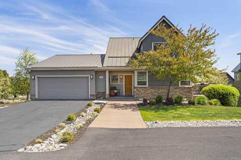 208 Parks Loop, Redmond, OR 97756