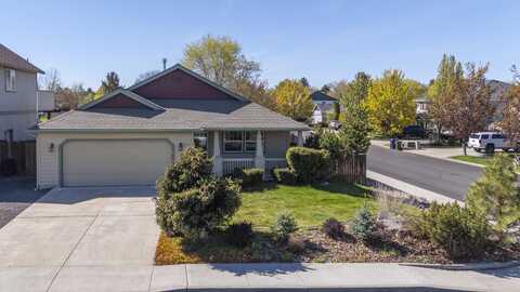 1194 NW Redwood Place, Redmond, OR 97756